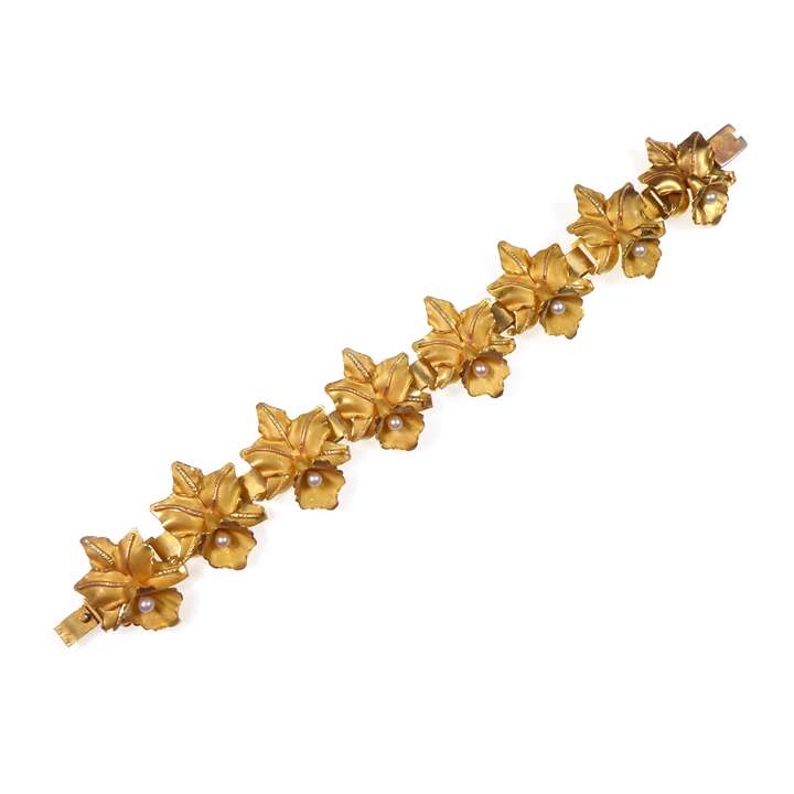 18ct gold orchid flowerhead bracelet